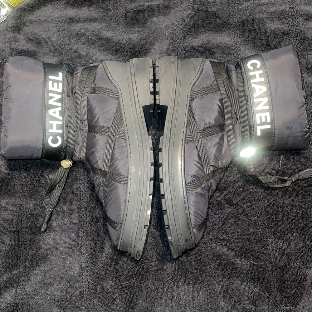 Chanel  winter boot a couple of wears size 38 womens